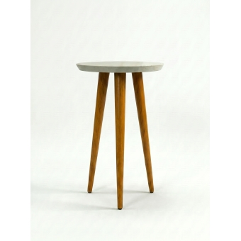 Mesa Lateral Yara 0.53m Off White com Pés Palito