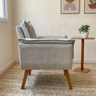 Poltrona Decorativa Opala com Molas e Espuma D28